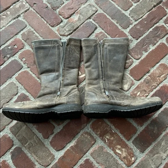 Teva Capistrano Brown Leather Boots - Picture 4 of 10